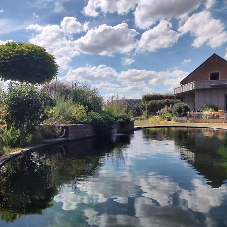 Hotel Gite Avec Piscine La Buissiere - Fernelmont à Pontillas Extérieur photo