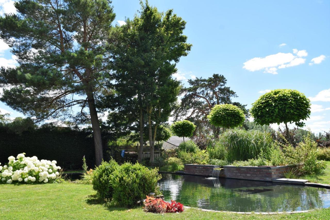 Hotel Gite Avec Piscine La Buissiere - Fernelmont à Pontillas Extérieur photo