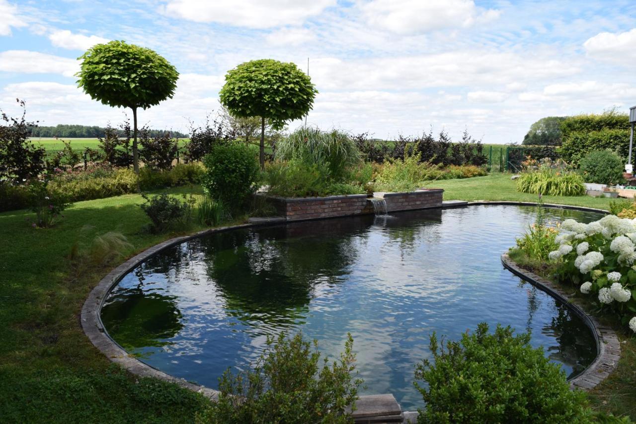 Hotel Gite Avec Piscine La Buissiere - Fernelmont à Pontillas Extérieur photo