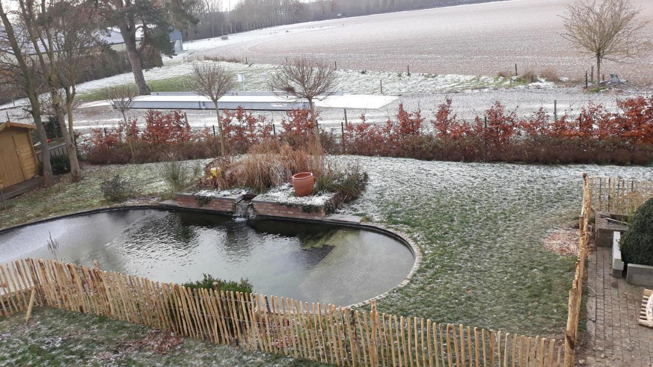 Hotel Gite Avec Piscine La Buissiere - Fernelmont à Pontillas Extérieur photo